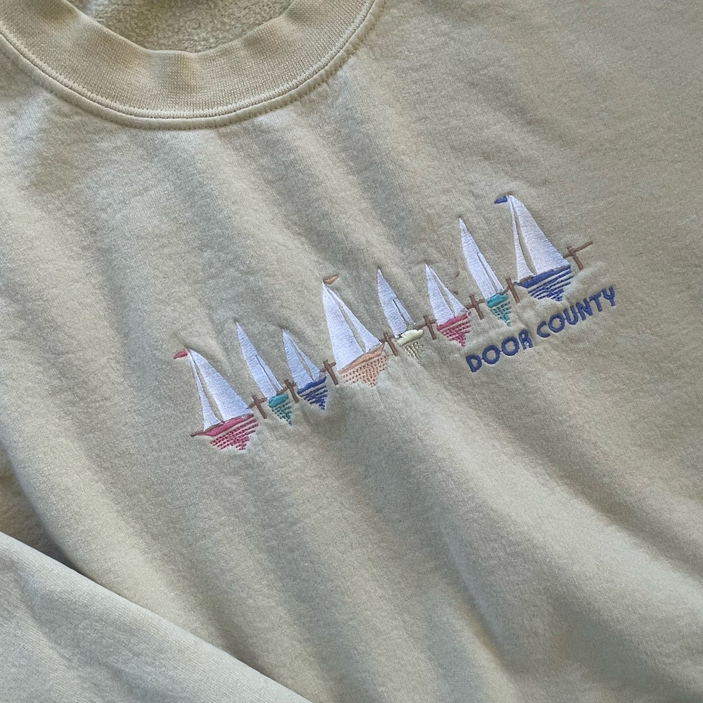 Butter Yellow Heavy Blend Sweatshirt L