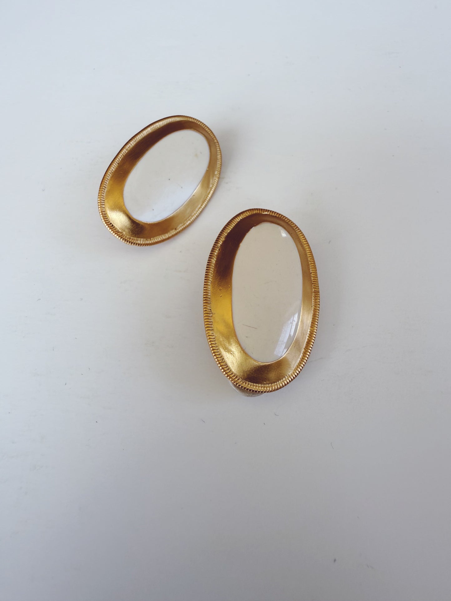 Vintage Oval Gold Metal Ivory Clip On Earrings
