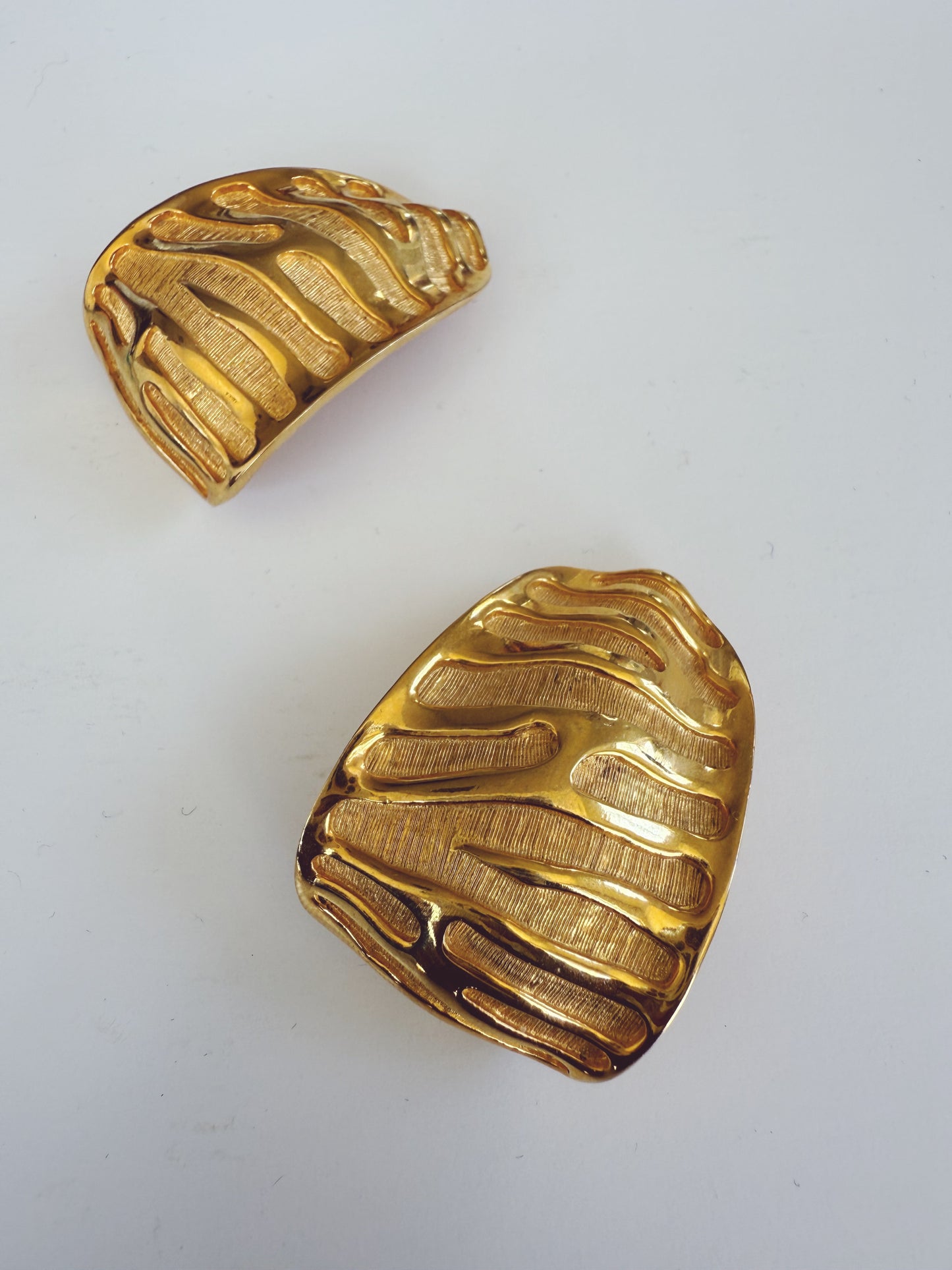 Vintage Gold Metal Tiger Clip On Earrings
