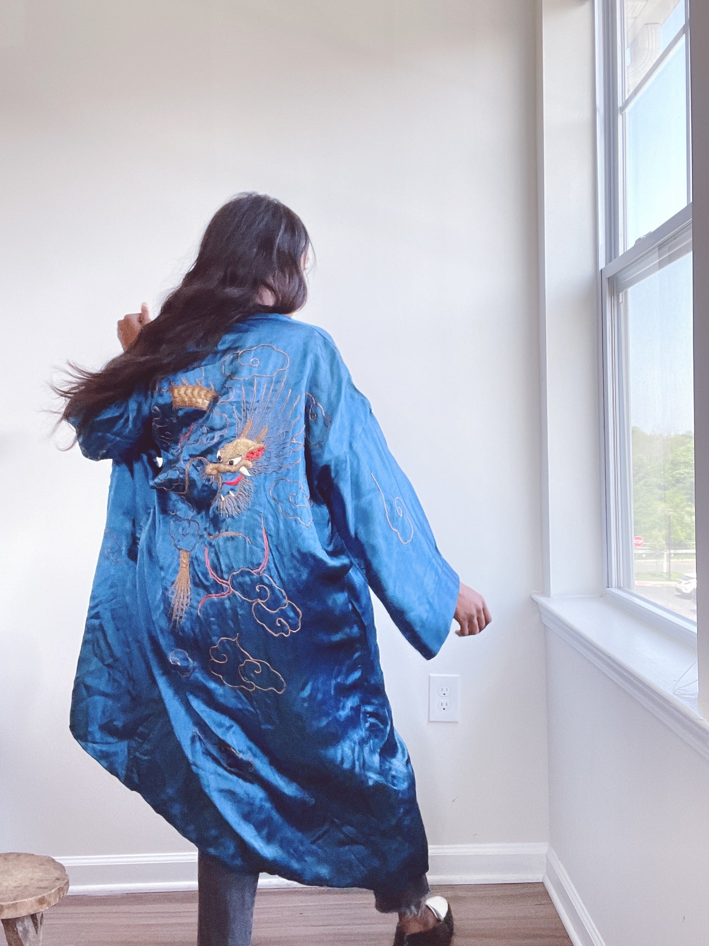 Vintage Embroidered Dragon Kimono Robe