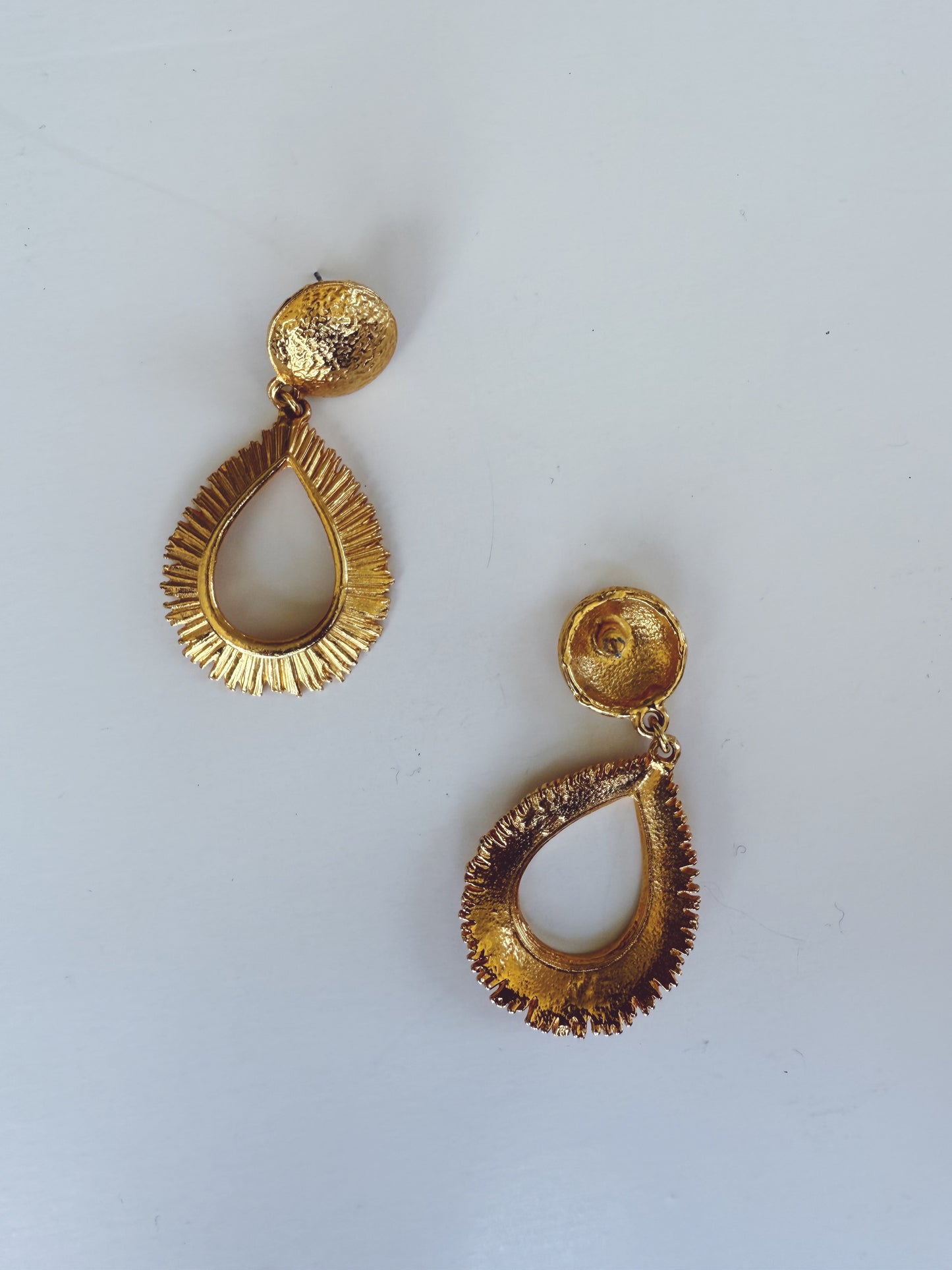 Vintage Gold Hammered Metal Tear Drop Earrings