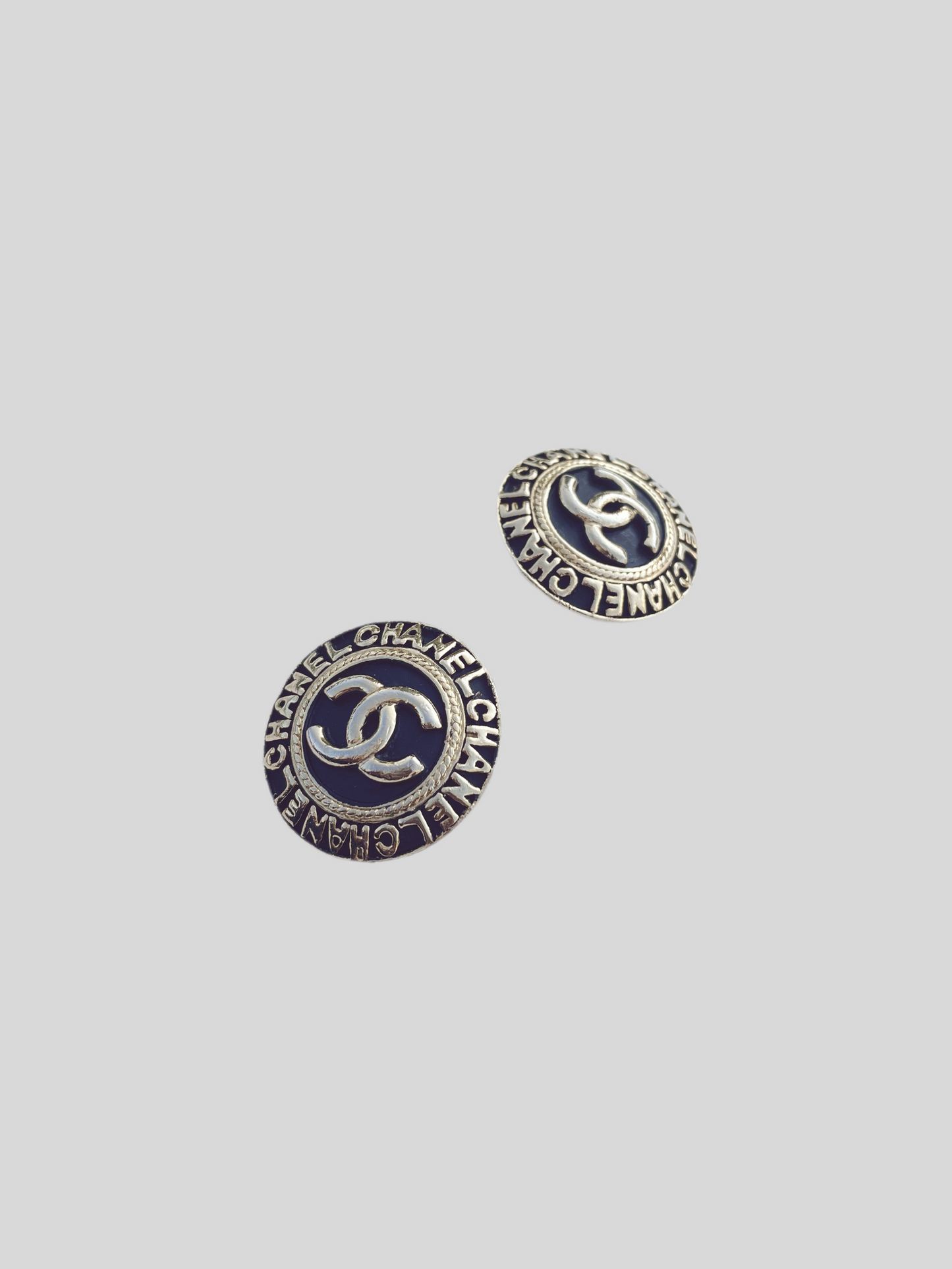 Vintage CHANEL Black Gold Tone Metal Clip On Earrings