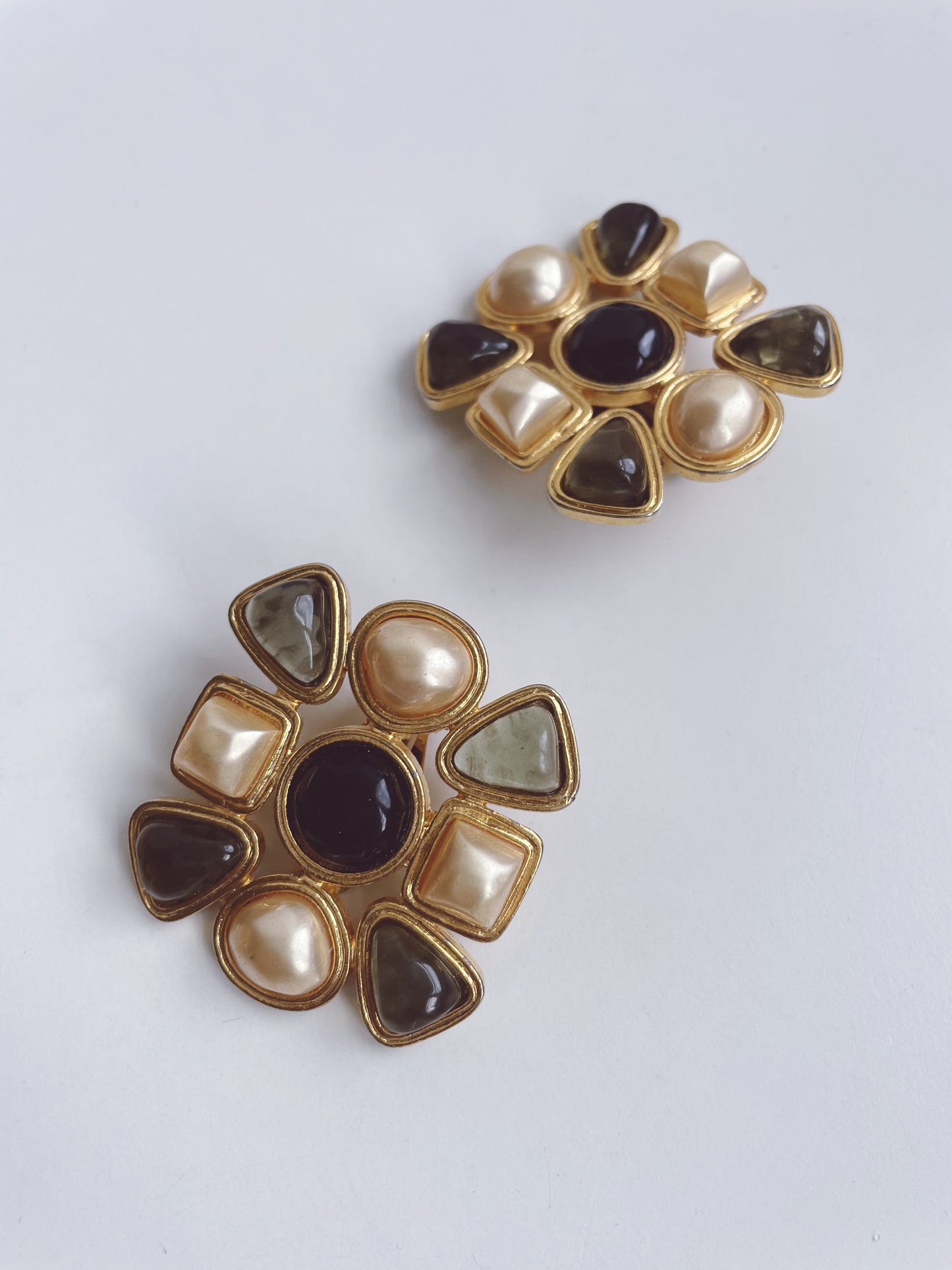 CAROLEE Vintage Gold Metal Mixed Stone Baroque Clip On Earrings