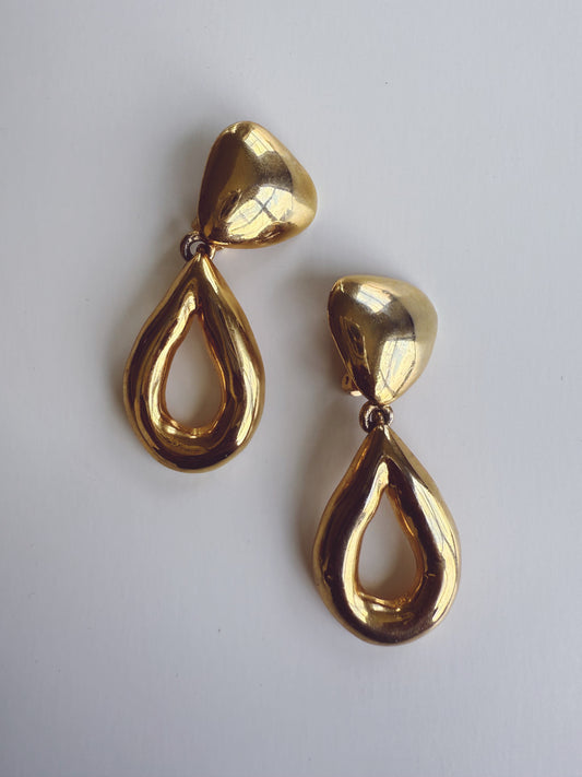 Vintage Gold Metal Tear Drop Clip On Earrings