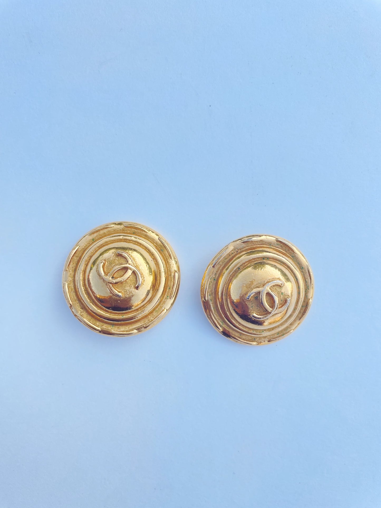 Vintage CHANEL Gold Tone Metal Clip On Earrings